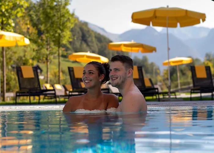 Hotel Waelderin-wellness, Sport & *